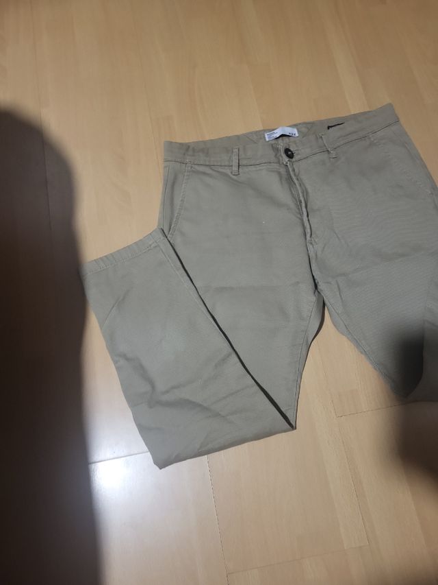 Pantalón beige talla M
