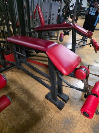 Máquina de femoral: gimnasio