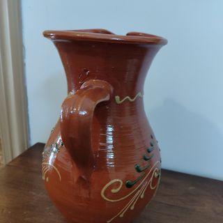 Jarrón de cerámica artesanal