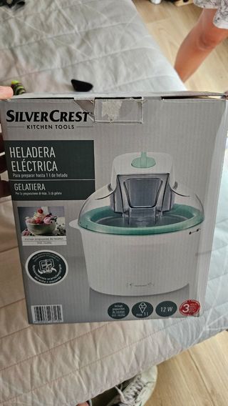 Heladera eléctrica Silvercrest - 1L