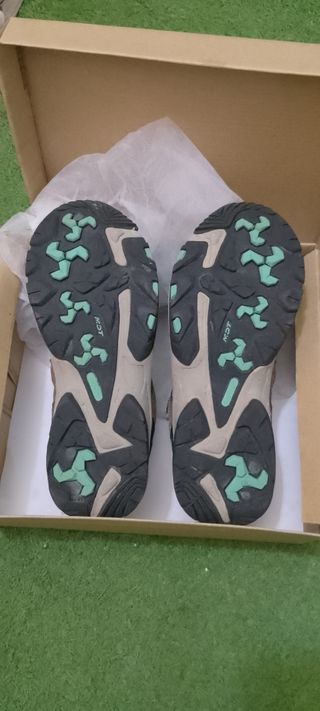 Zapatillas HI-TEC trekking N.37