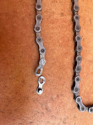 Cadena Shimano Ultegra 11v con Eslabón Buen estado