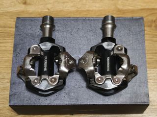 Pedales Shimano XT M8100