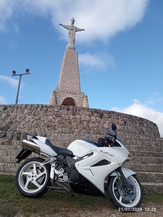 Honda VFR 800 Vtec oportunidad 35000km.