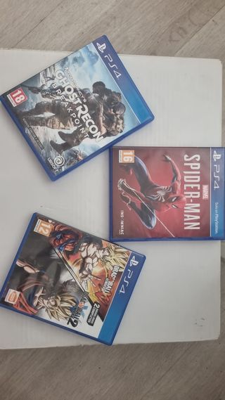 PS4 (PlayStation 4) negra