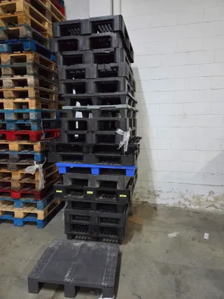 Palets plástico. Varios modelos. No se hacen envio