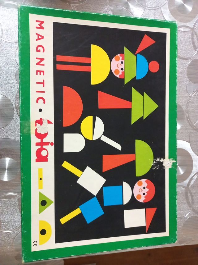 Juego magnético de figuras geométricas