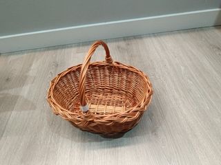 Cesta mimbre marrón pequeña