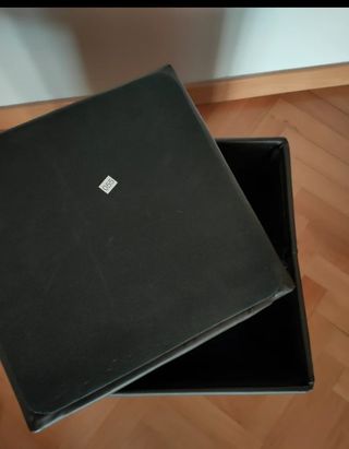 Mesa auxiliar con taburete - Blanco y marrón