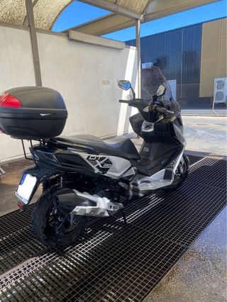 Scooter Kymco 125cc modelo DTX360