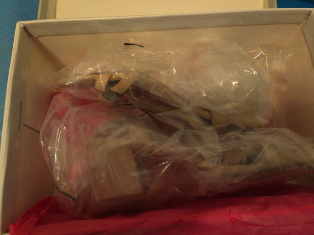 Sandalias beige mujer tacón bajo