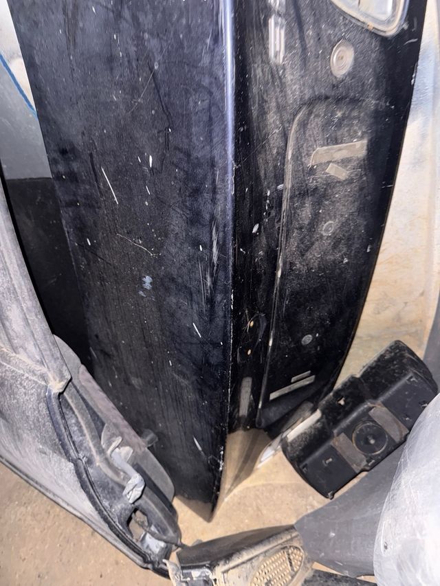 BMW E46 - Piezas: Puertas, capó, maletero...