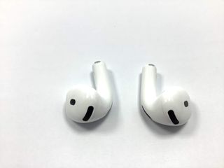 in-ear apple airpods 4 gen