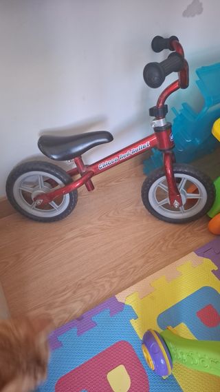 Bicicleta sin pedales Chico Red Bullet