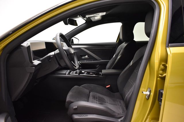 Opel Astra GS 1.2T XHT 130 CV 5P