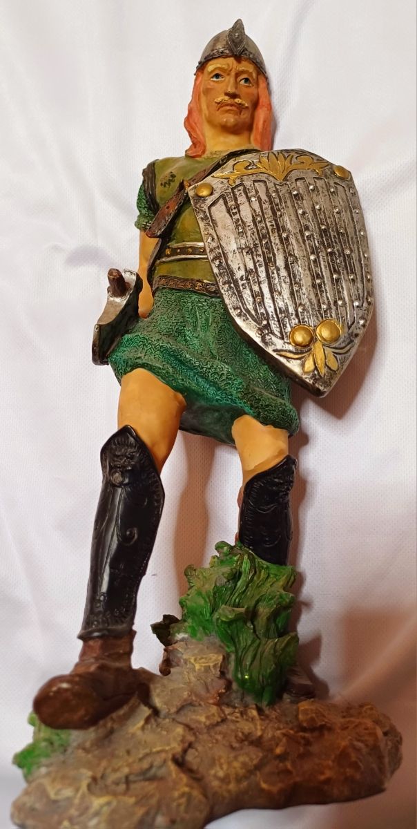 SET DI 2 FIGURE DI GUERRIERI MEDIEVALI