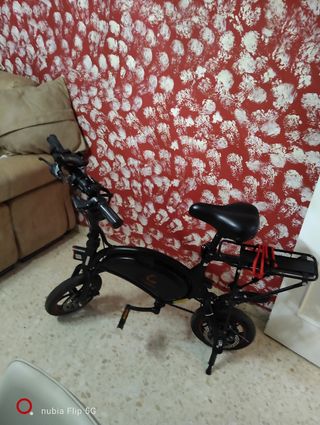 Bicicleta eléctrica plegable seminueva