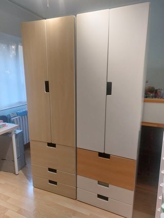 Armario infantil IKEA Smastad
1x75 eur 2x130 eur.