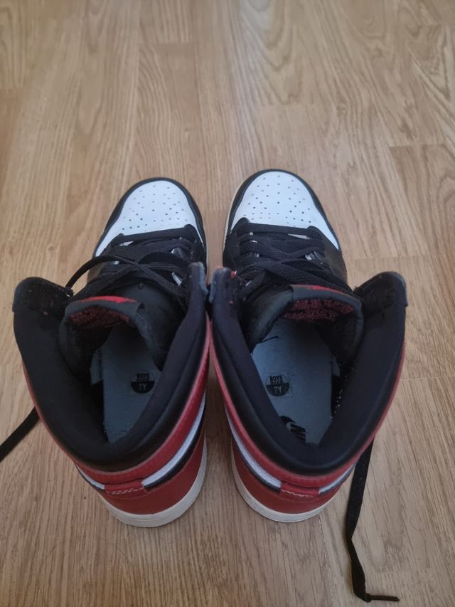 Nike Air Jordan 1 Retro High Talla 40 (niños)