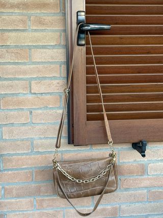 Borsetta marrone pelle portabile tracolla o spalla