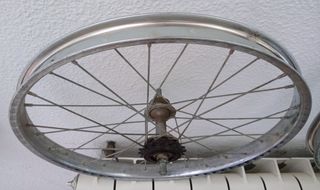 Lote llantas bicicleta California BH