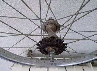 Lote llantas bicicleta California BH