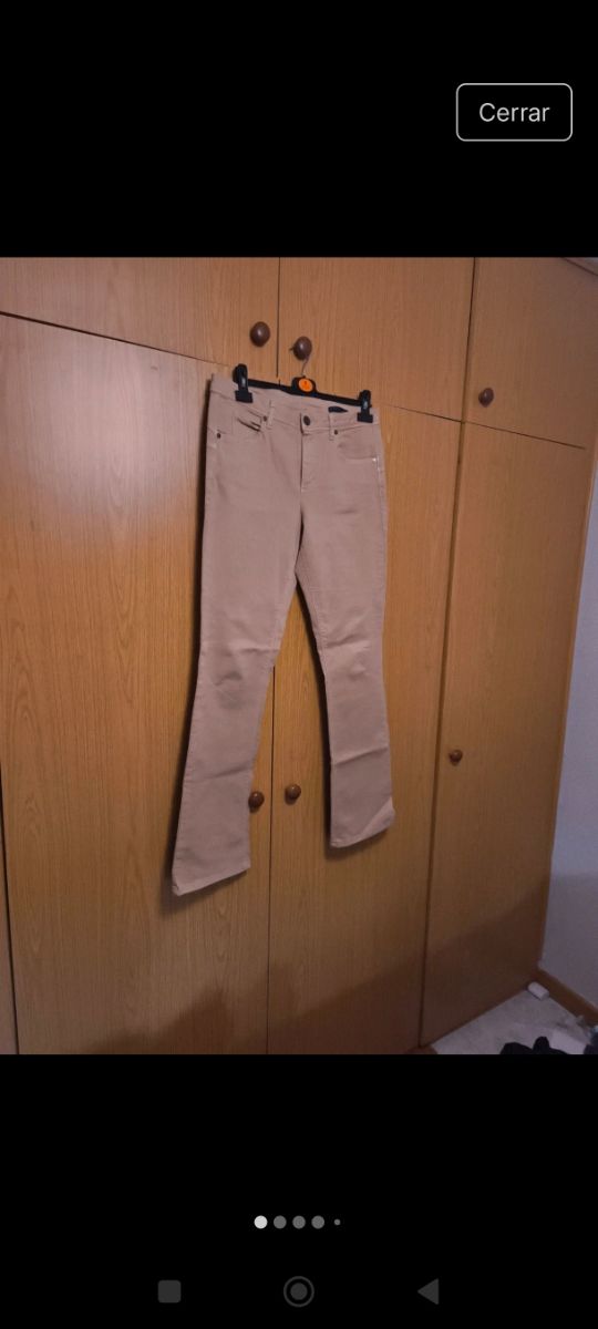 Vaqueros beige Benetton Jeans acampanados