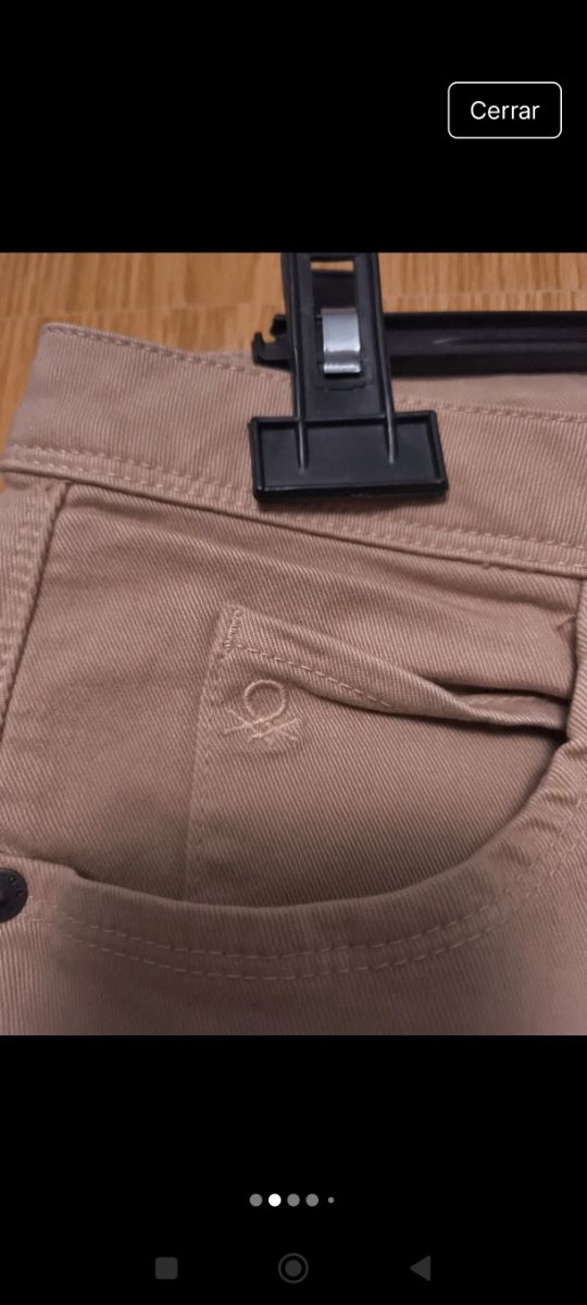 Vaqueros beige Benetton Jeans acampanados