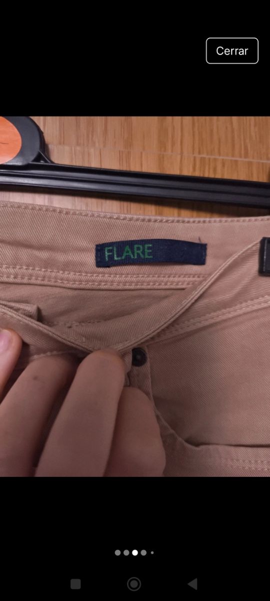 Vaqueros beige Benetton Jeans acampanados