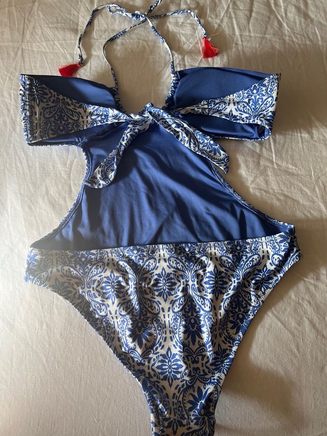 Costume intero blu e bianco