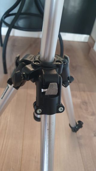 Trípode Manfrotto - Foto/Vídeo