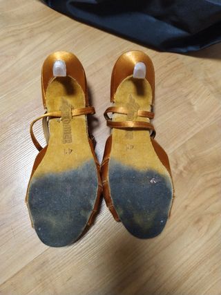 Zapatos baile salón dorados