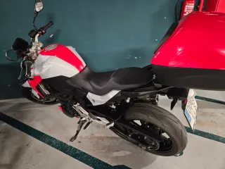 BMW F900R - Motocicleta