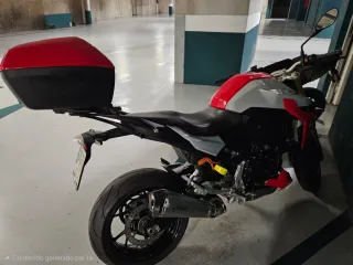 BMW F900R - Motocicleta