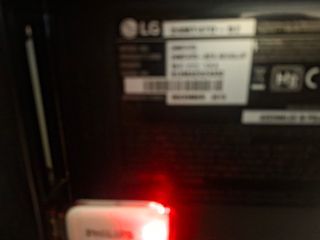 TV LG 24" negra
