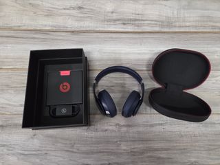 Beats Studio³ Wireless Auriculares