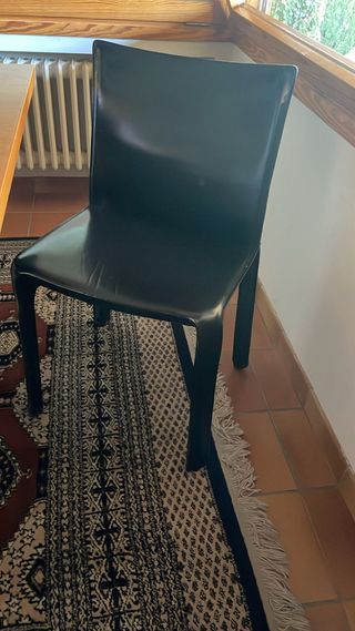2 sillas Casina piel negra