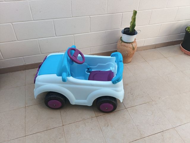 Coche eléctrico infantil