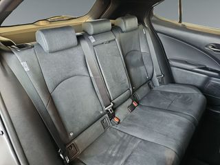 Lexus UX 2.0 250h Business