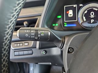 Lexus UX 2.0 250h Business