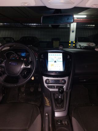 Ford Focus Familiar 2014