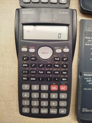 2 Casio fx-82MS: Calculadoras científicas