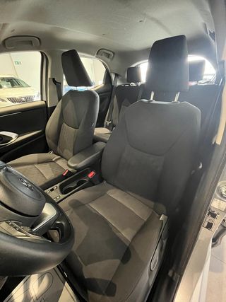 TOYOTA Yaris 1.5 120H - 2024