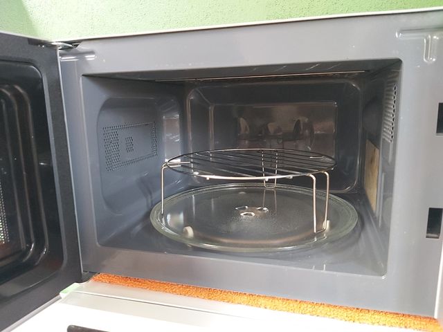 Microondas Svan con grill