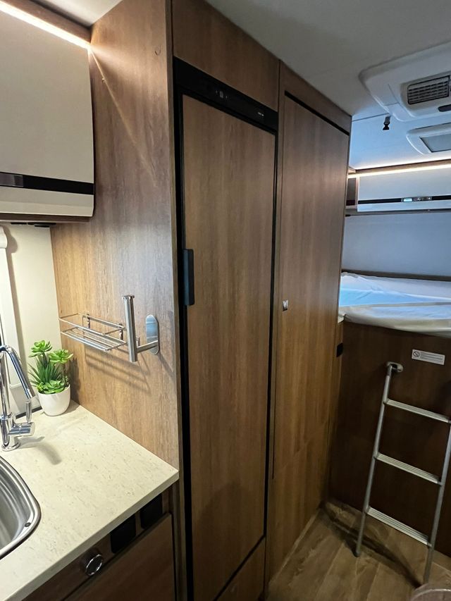 FIAT Ducato 2019 autocaravana Dethleffs  6 PLAZAS 