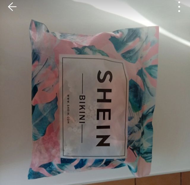 BAÑADOR SHEIN ROSA CON LENTEJUELAS