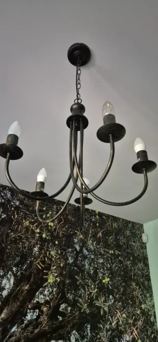 Lámpara forja 5 brazos, pantallas beige