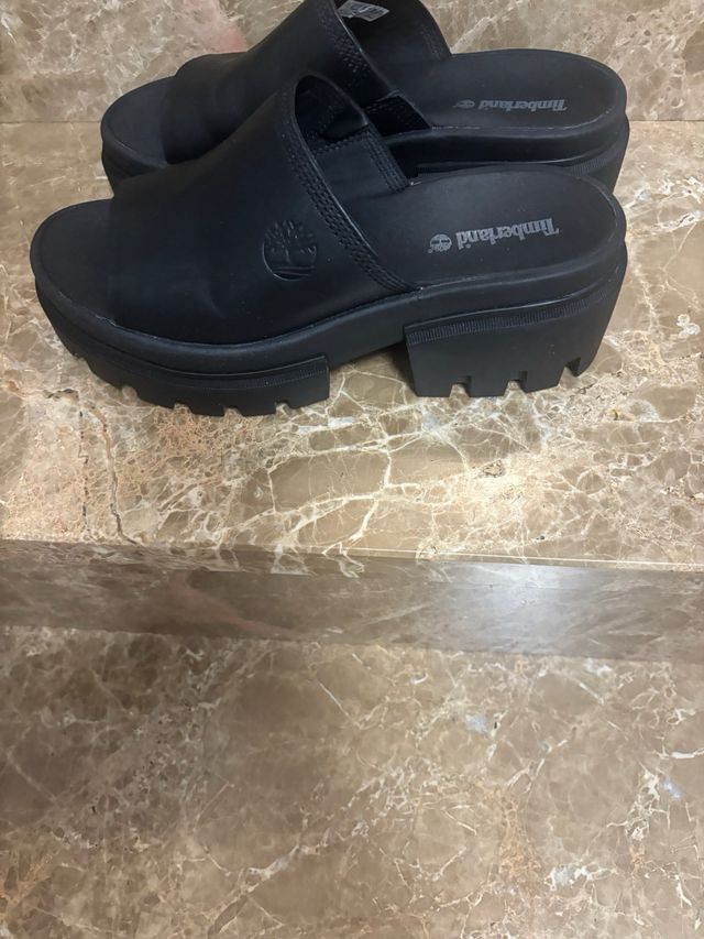 Timberland - Zuecos negros plataforma