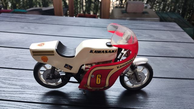 Motocicletta vintage Kawasaki Guiloy/Guitoy modello 's'