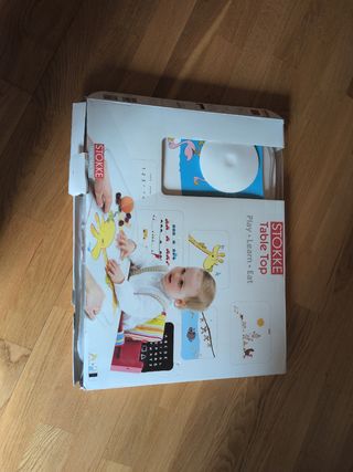 Bandeja STOKKE: juego, aprendizaje y comida
